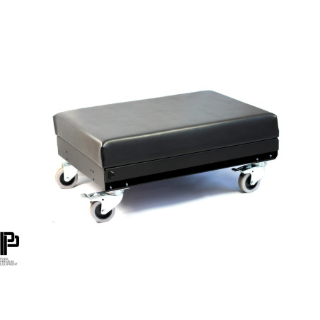 Poka Premium Equipment - niskie siedzisko, klęcznik detailingowy